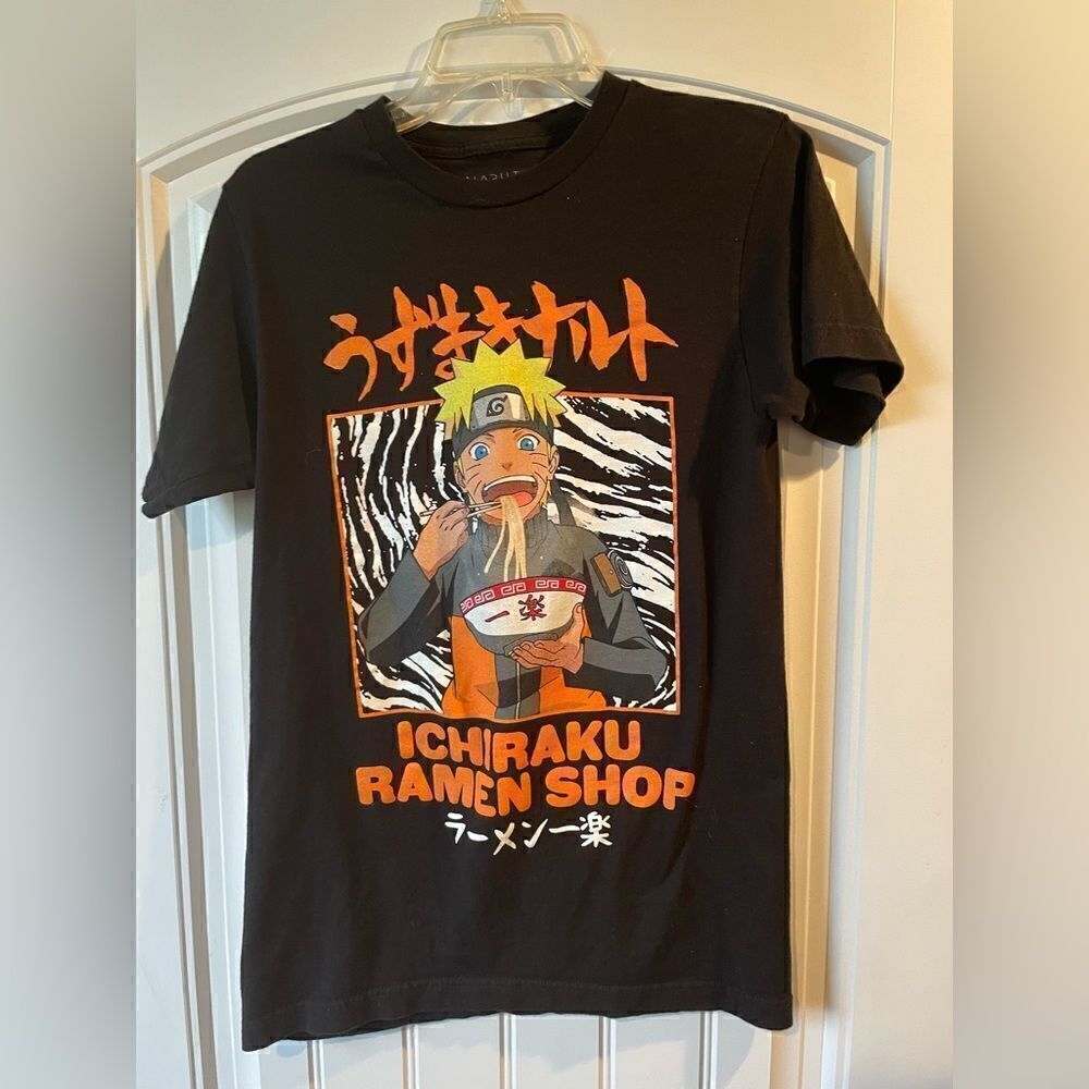 Naruto Short sleeved Tee Size Small